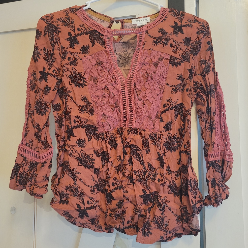 Elegant Floral Lace Blouse in Pink and Black